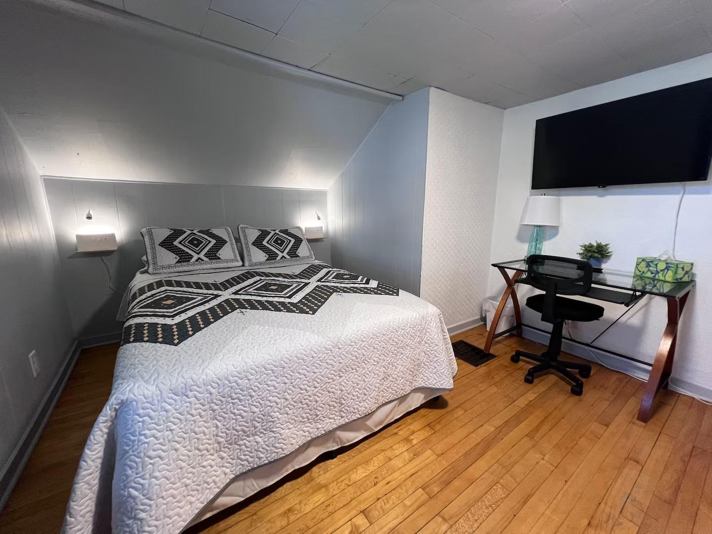 Campus Bungalow (2 Bedroom Home) - Image# 1